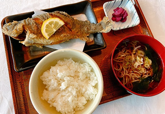 魚のから揚げ定食